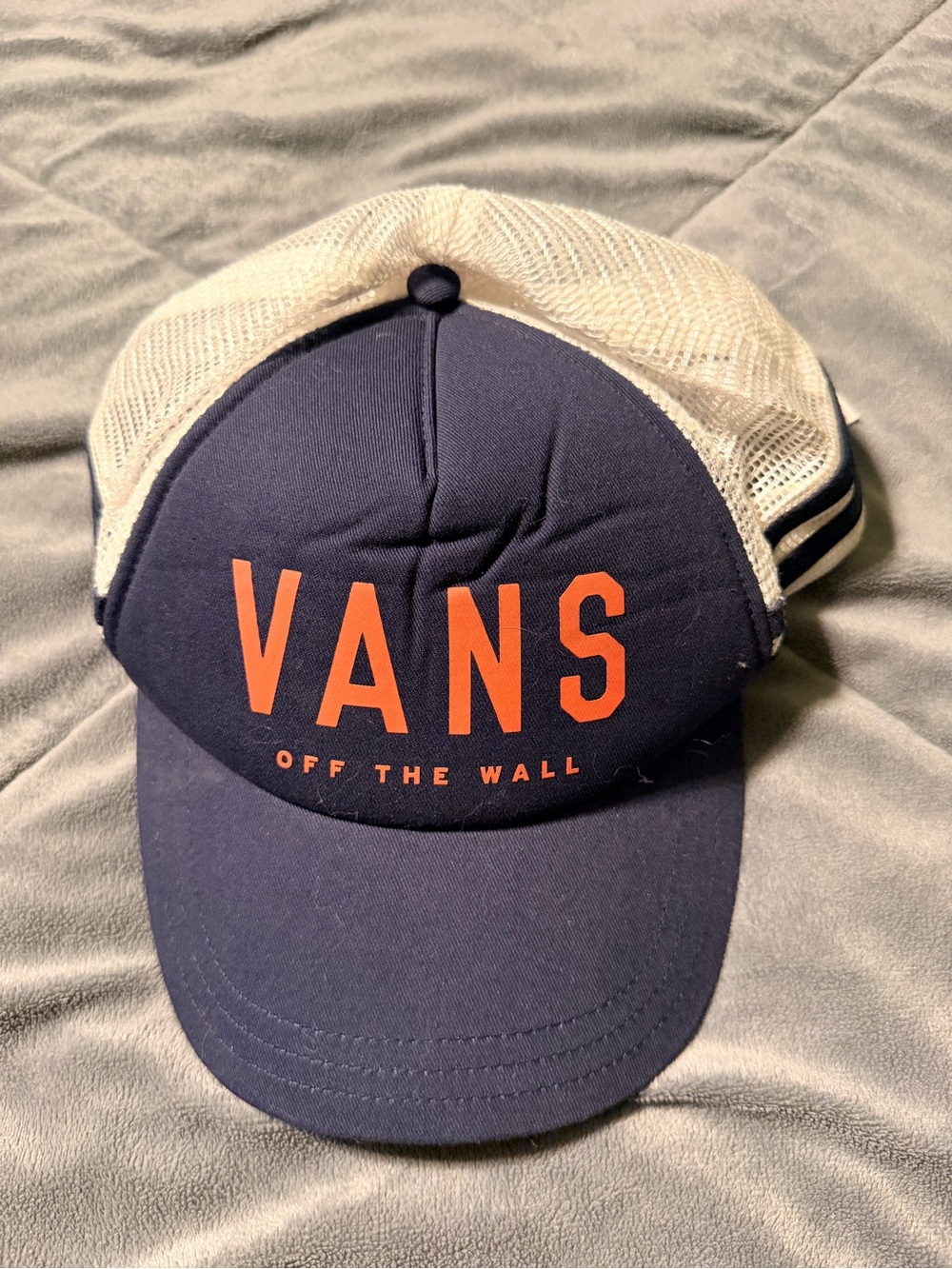 Vans "Off The Wall" Trucker Hat